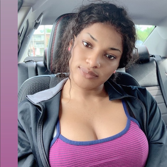 Meet your Posher, Jennifer - Picture 1 of 1